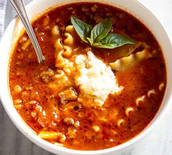 SIMPLE LASAGNA SOUP RECIPE