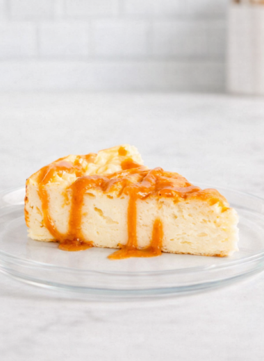 3 ingredients keto yogurt cake healthofficialtips.com