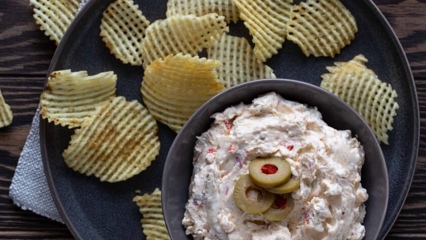 Zero Carbs Creamy Green Olive Dip